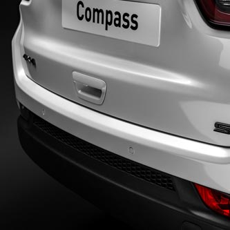 Бейджи «Compass», «4Х4» и «Jeep<sub>®</sub>» с отделкой Granite Сrystal